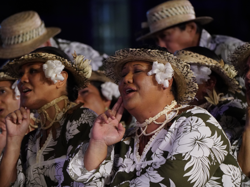 Découvre le hīmene tārava : un chant traditionnel