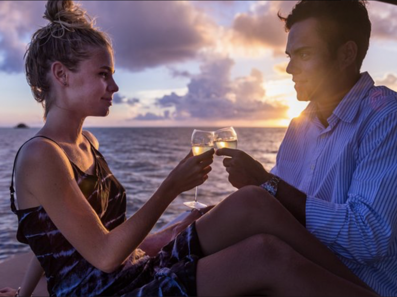 Croisière romantique sur une pirogue polynésienne