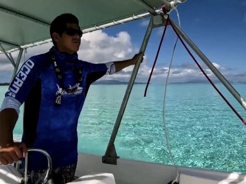 Croisière romantique sur une pirogue polynésienne